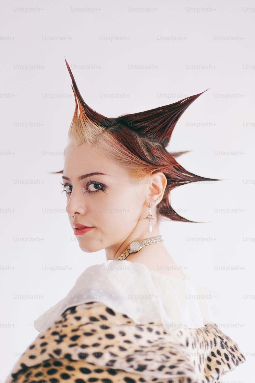 首部熊猫纪录片温暖献映，揭秘熊猫“妹猪”的生长暗码